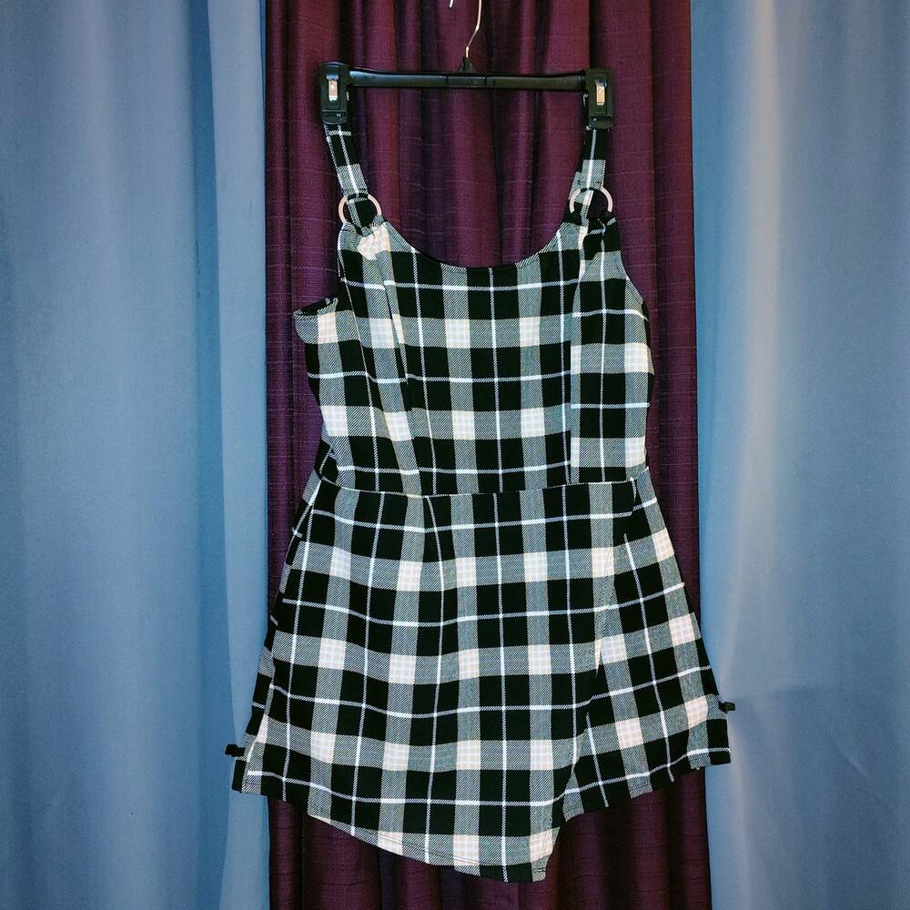 NO BOUNDARIES - PLAID ROMPER - SIZE L - 11-13